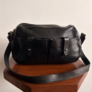 Francesco Biasia Black Leather Shoulder Purse